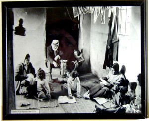 Old photo of Palestinian family